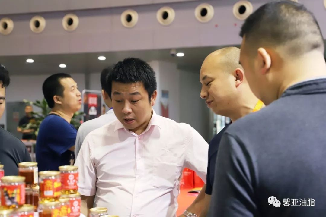 馨田驚艷亮相中國重慶餐飲連鎖加盟/食材博覽會（2019），受到各界領(lǐng)導(dǎo)蒞臨參觀(圖10)